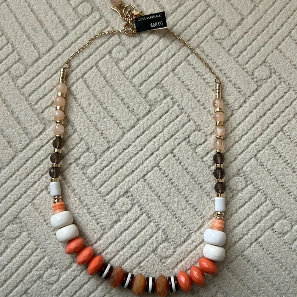 BANANA REPUBLIC necklace NWT